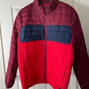 GAP Men’s Burgundy and Navy Puffer Jacket size small lightweight warmth!